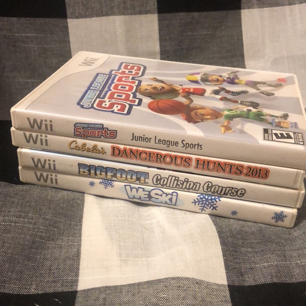 SALE ❤️ VTG Wii‎ Nintendo We Ski Junior League Sports Dangerous Hunts Bigfoot